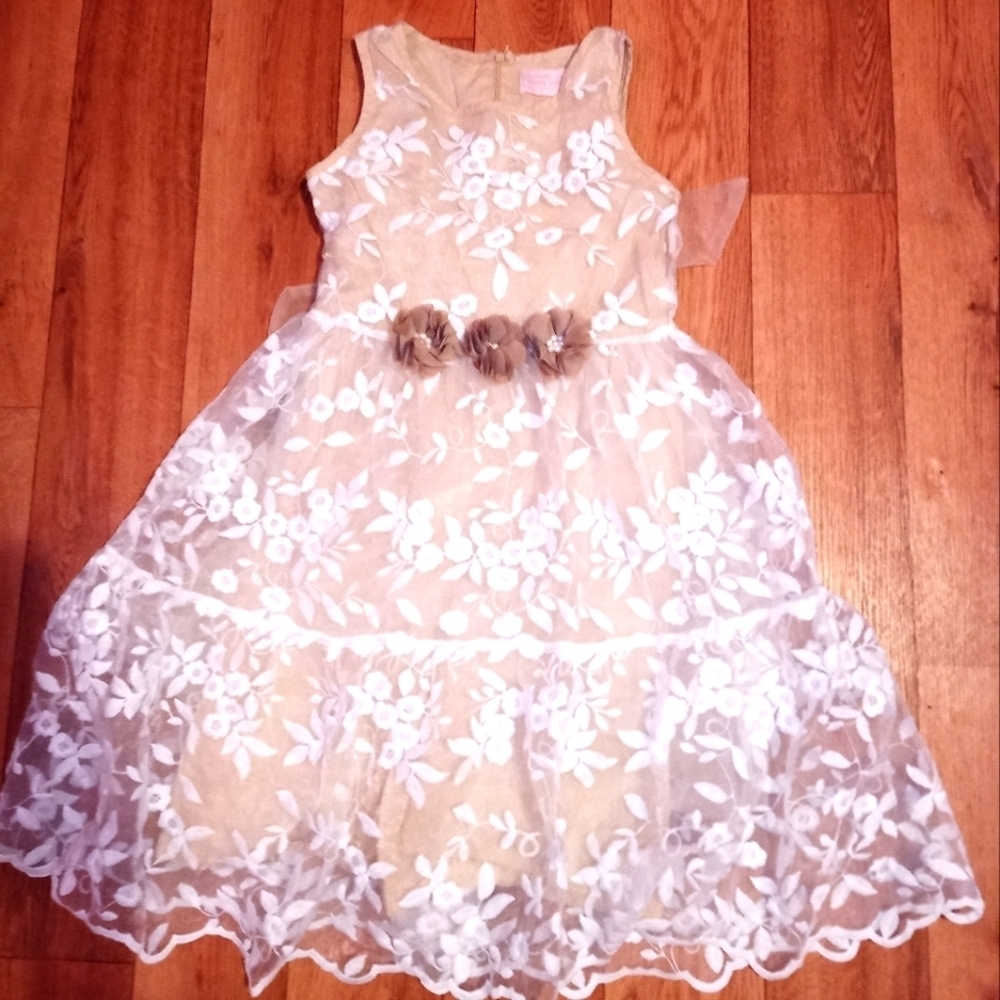 Think Pink Girls Lace dress, cream & white size s